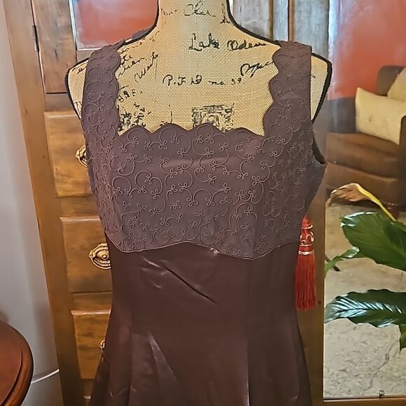 Brown Maxi Gown size 8 - Picture 2 of 11